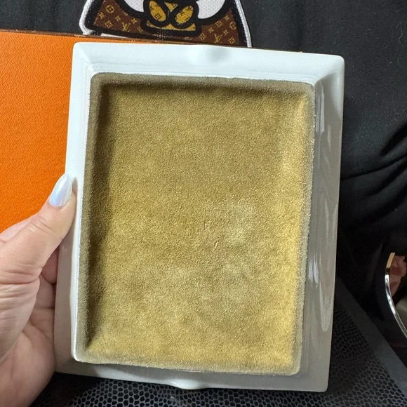 🔥VINTAGE🔥 Hermes White Ceramic Ashtray - Picture 7 of 7